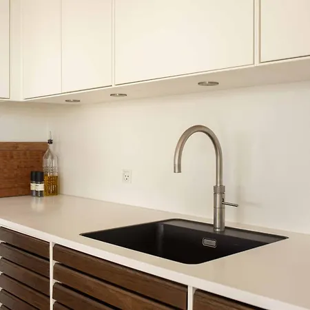 Modern Penthouse With Rooftop In Enghave Brygge דירה קופנהגן